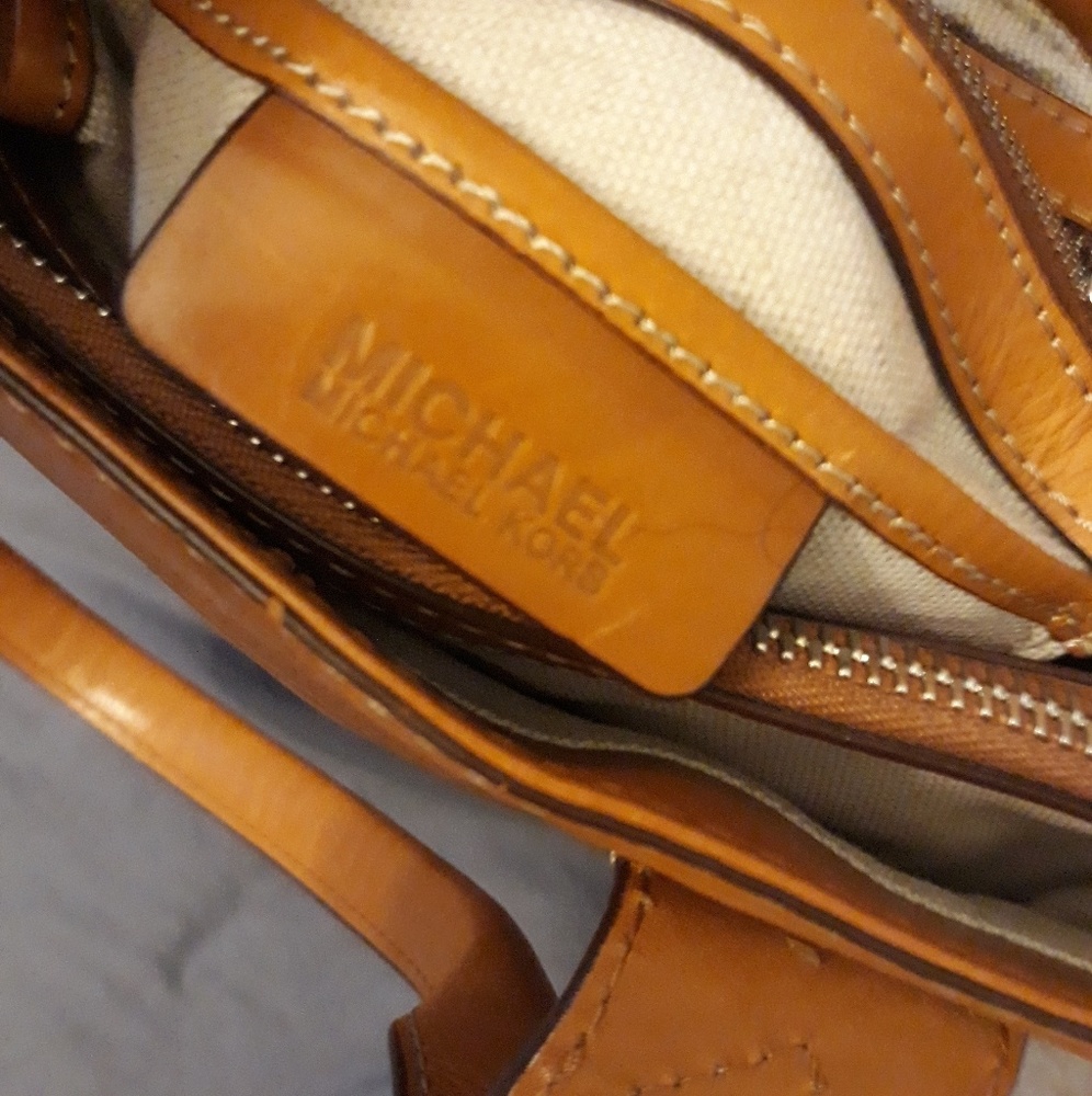 Micheal kors authentic handbag